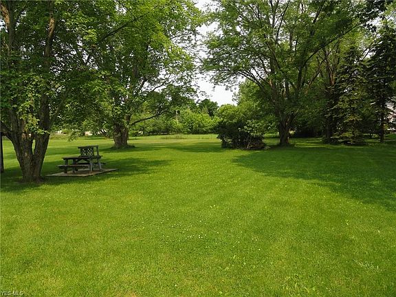 3rd image of 308 Robert Dr