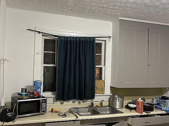 2nd image of 79 W Hudson Ave