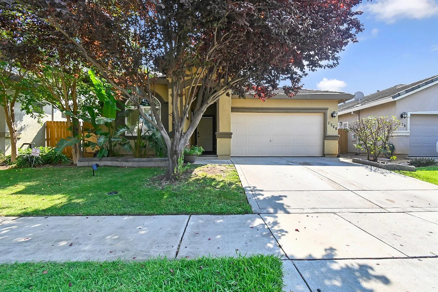 1566 Rich Dr photo 1