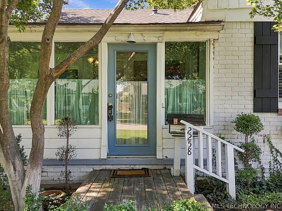5th image of 2258 S Delaware Ct