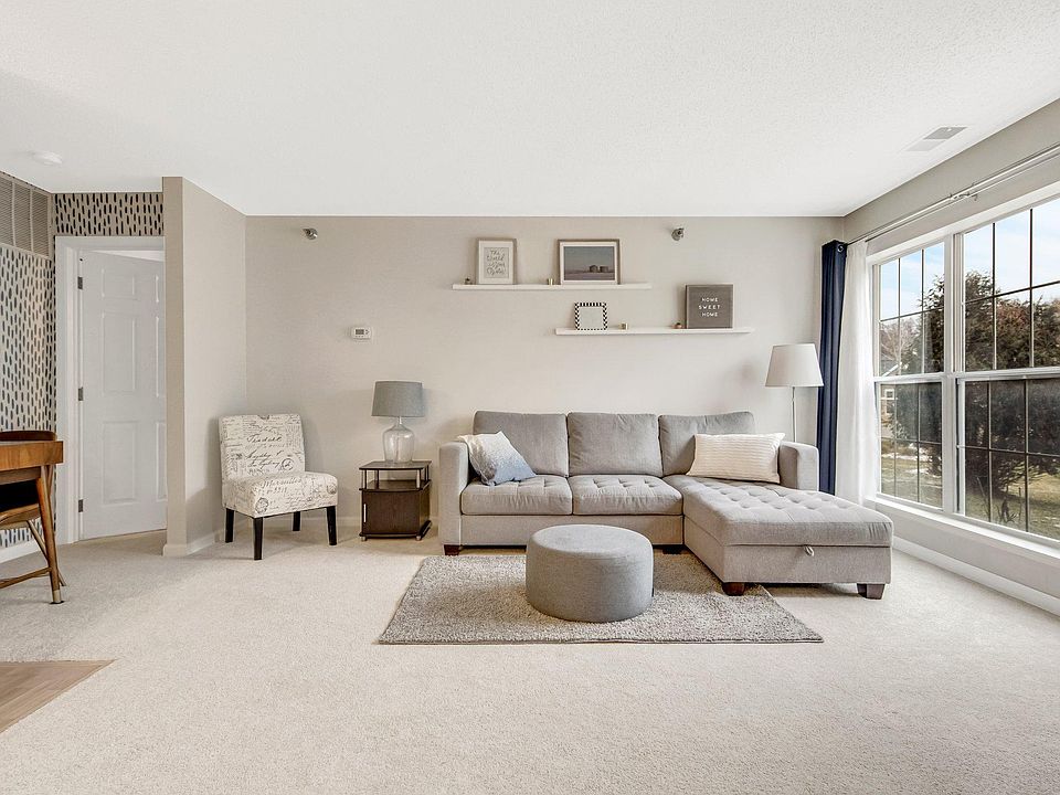 1st image of 6145 Chasewood Pkwy APT 4