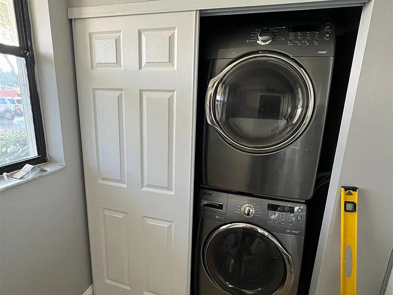 118 Lake Emerald Dr #103 — Photo 8