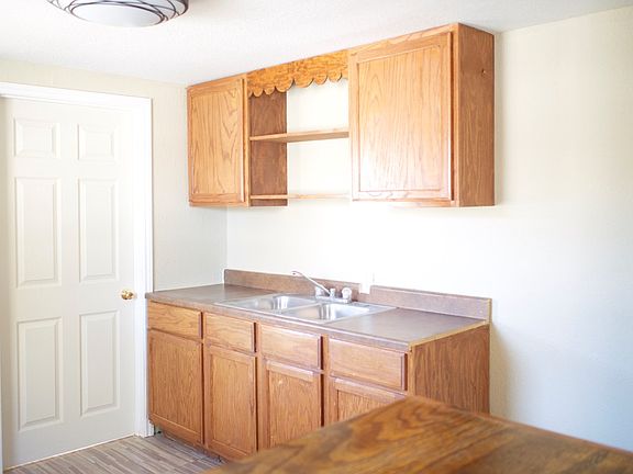 4th image of 1614 N Park St