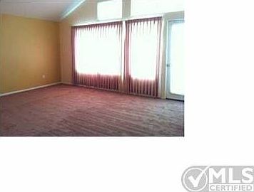 5th image of 579 Parkside Dr