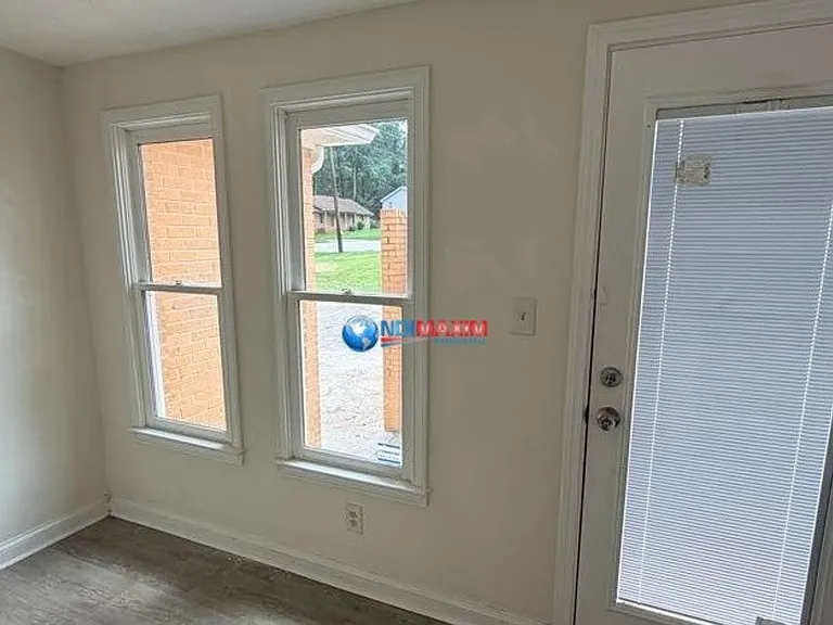 4520 Riverwood Cir — Photo 8