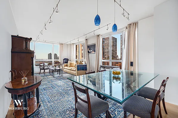 Rented by Warburg | media 17