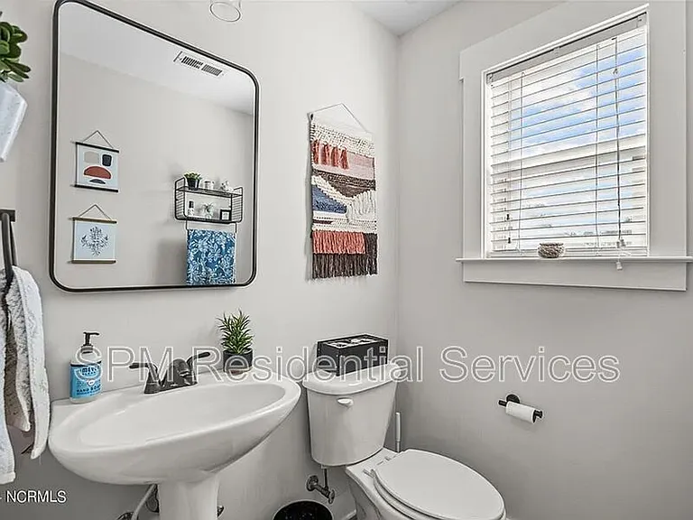106 Emerson Ct — Photo 9