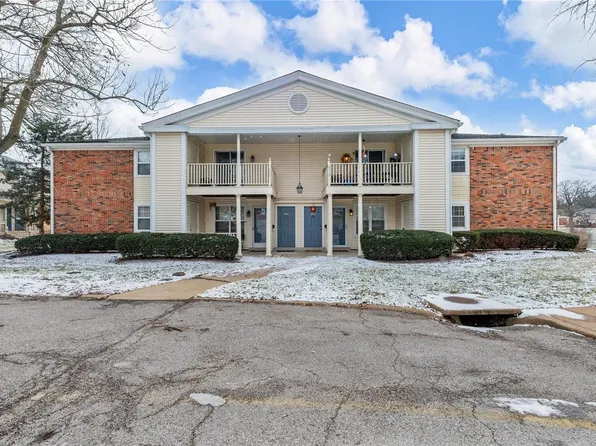 9149 Robin Ct, Saint Louis, MO 63144