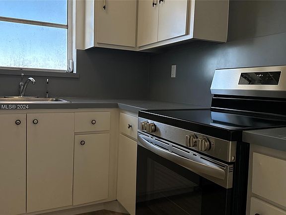 4th image of 2780 NE 183rd St APT 2102