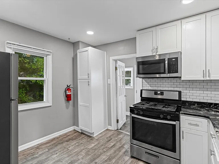 675 Main St #2 — Photo 16