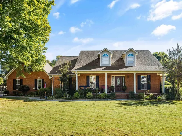 217 Wildflower Ct, Huntsville, AL 35811