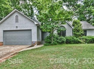 245 Forest Oak Dr, Clover, SC 29710