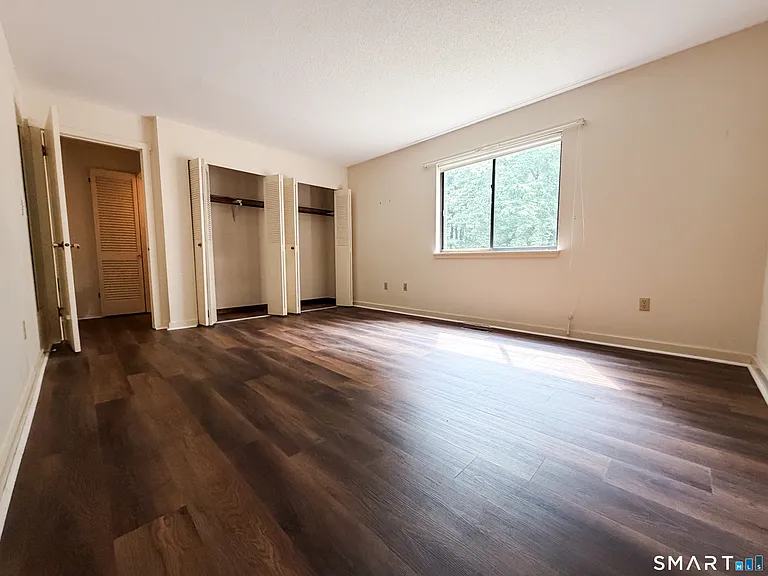14 Greenbriar Dr #F — Photo 10