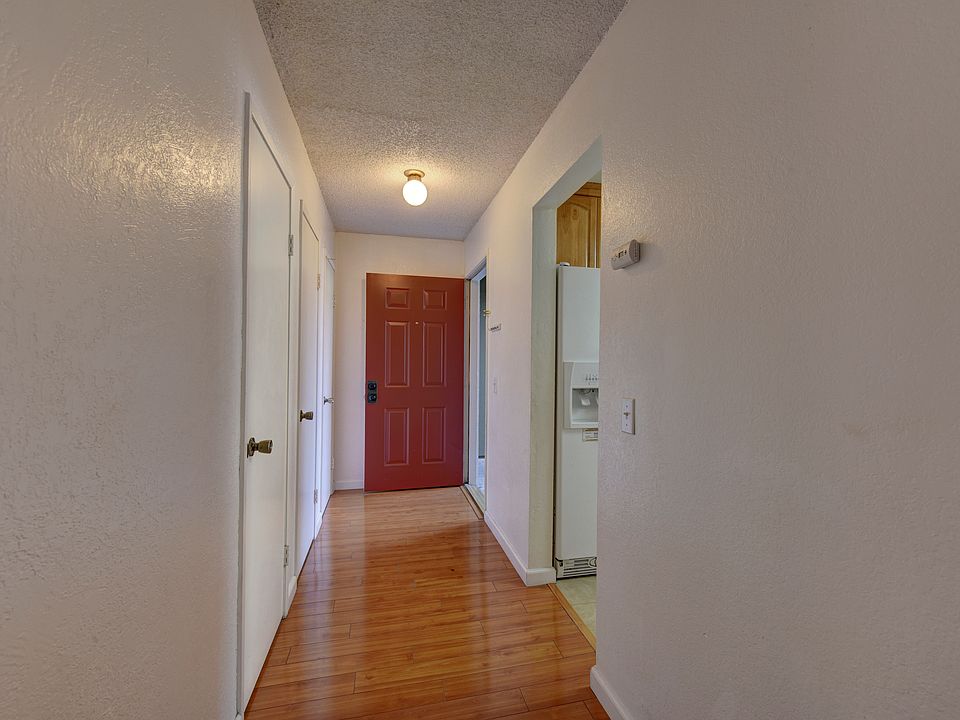 1st image of 2517 Easton Pl APT 35