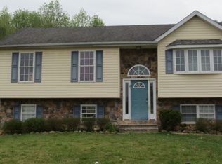 212 Highland Dr, Elkton, MD 21921
