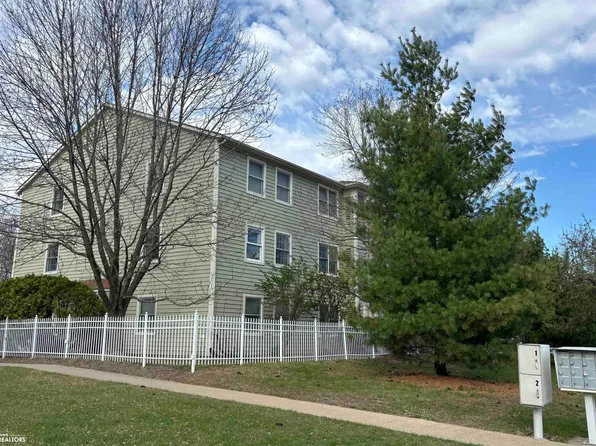 1100 University Manor Dr #B21, Fairfield, IA 52556