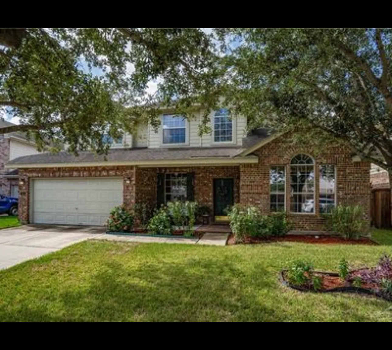 4 bed, 2604 sqft, $2,500 — Photo 1