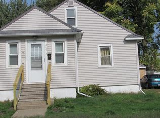 1209 E Robinson St, Knoxville, IA 50138
