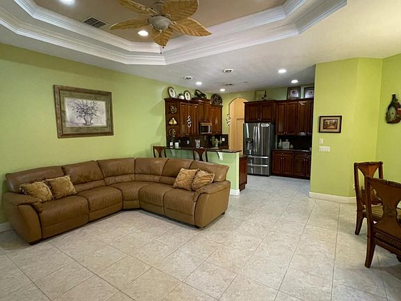 5th image of 3224 SE Quay St #1