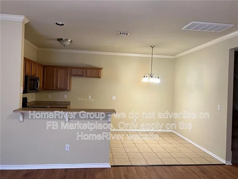 11137 SW 5th St — Photo 5