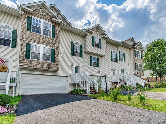 3rd image of 170 Mountain Dr