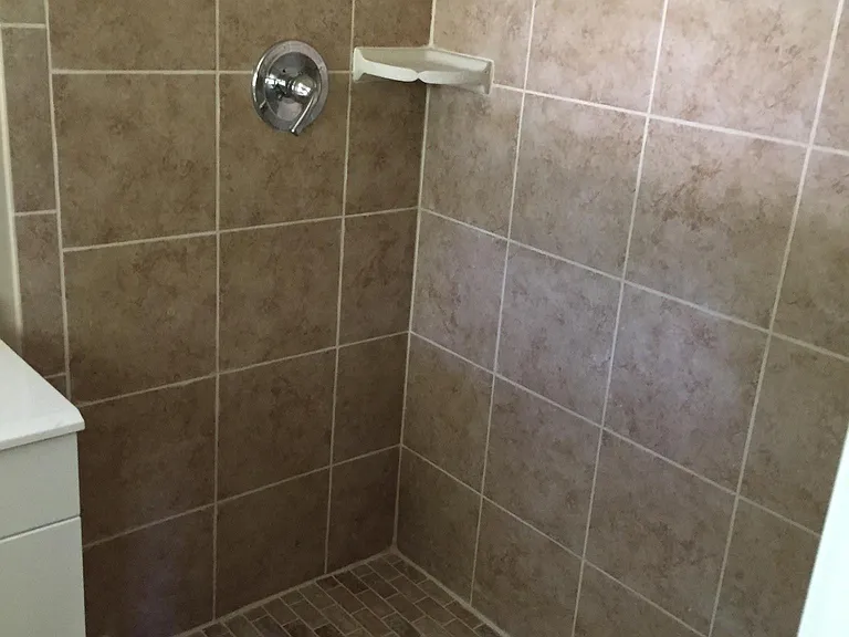 2204 Vine St — Photo 24