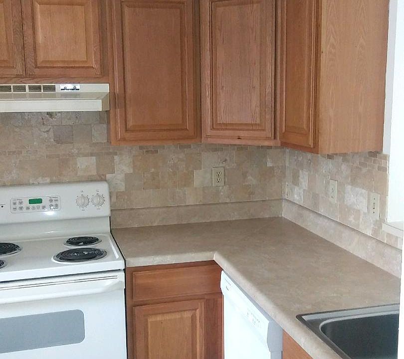 1st image of 3655 NE 20th Pl