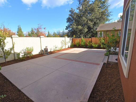 2nd image of 118 Smith Ranch Ct