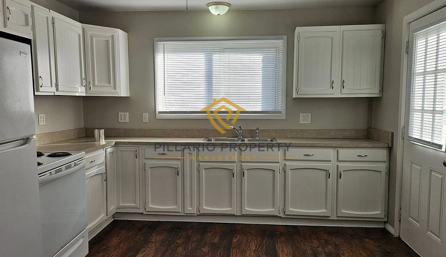 621 W Adams St — Photo 4