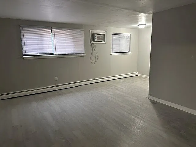 19 W Allens Ln #5 — Photo 4