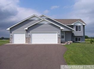 7520 Rolling Meadows Cir, Pine City, MN 55063