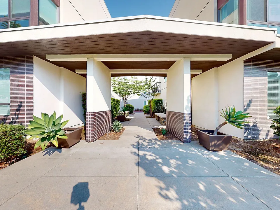 118 S Avenue 50 #501
