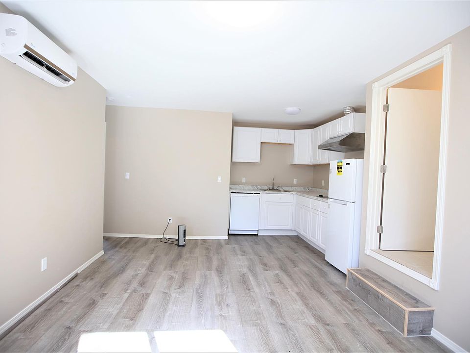1st image of 11373 100th Ave NE #B