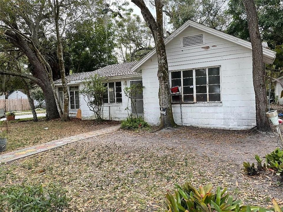 2nd image of 1698 6th St
