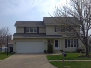 4525 Topaz Ave NW, Cedar Rapids, IA 52405
