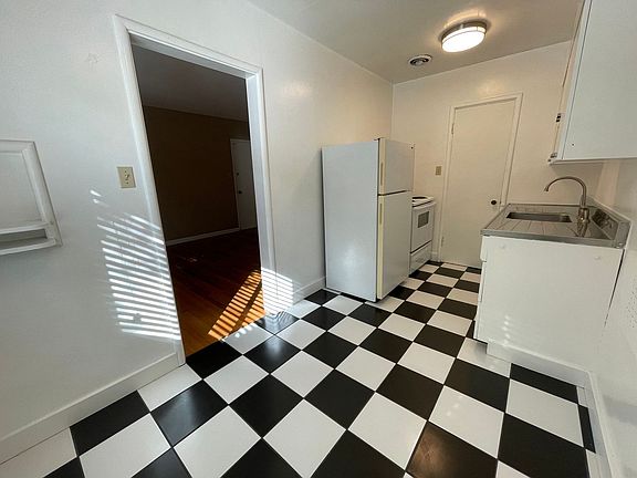 5th image of 1320 P St APT 12