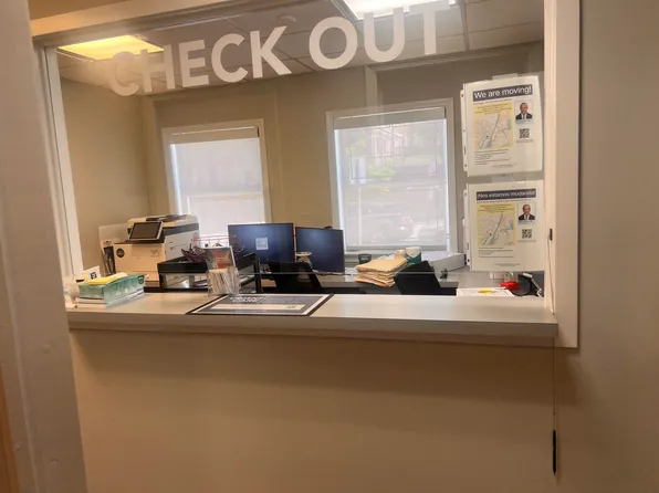 268 Saint Pauls Avenue image 2 of 8