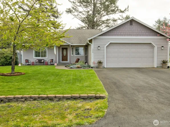 266 Octopus Avenue NE, Ocean Shores, WA 98569