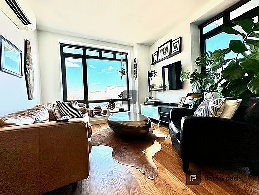 4th image of 740 Dekalb Ave #601