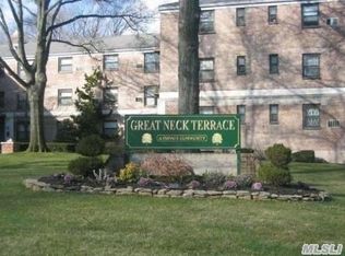 25 W Mill Dr APT 1A, Great Neck, NY 11021