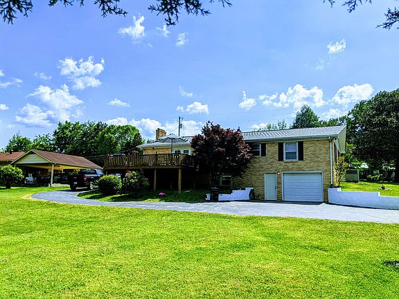 5th image of 904 Sunset Dr