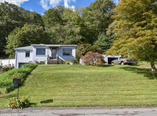 402 Pine Ridge Dr, Lock Haven, PA 17745