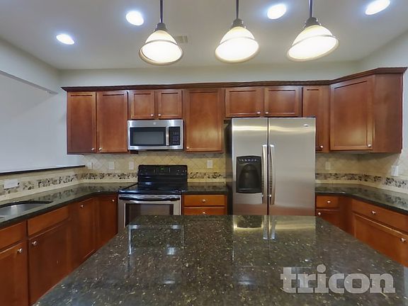 5th image of 2748 Pierce Brennen Ct NE