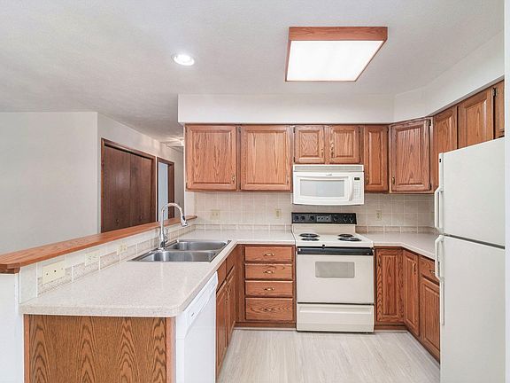 5th image of 4954 Weston Ave
