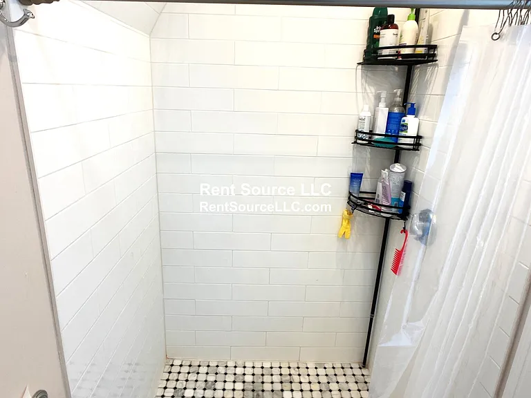 537 Main St #2 — Photo 33