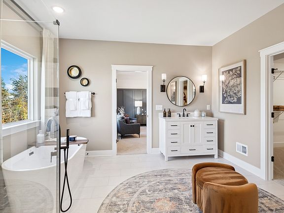 Primary bath with freestanding tub