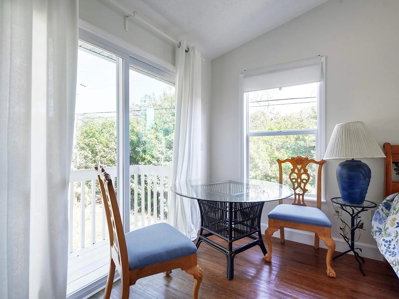 1 bed, 2600 sqft, $1,190 — Photo 2