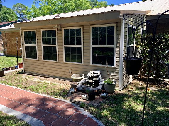 4th image of 1721 Mary Ann Dr