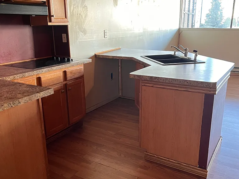 4 Broad St #1B — Photo 5