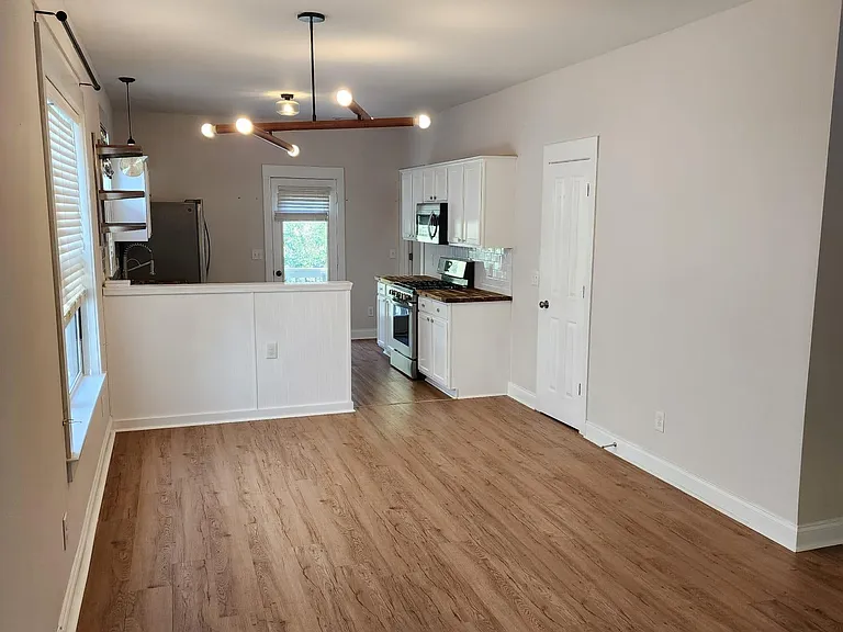 2161 Dunn Rd — Photo 8